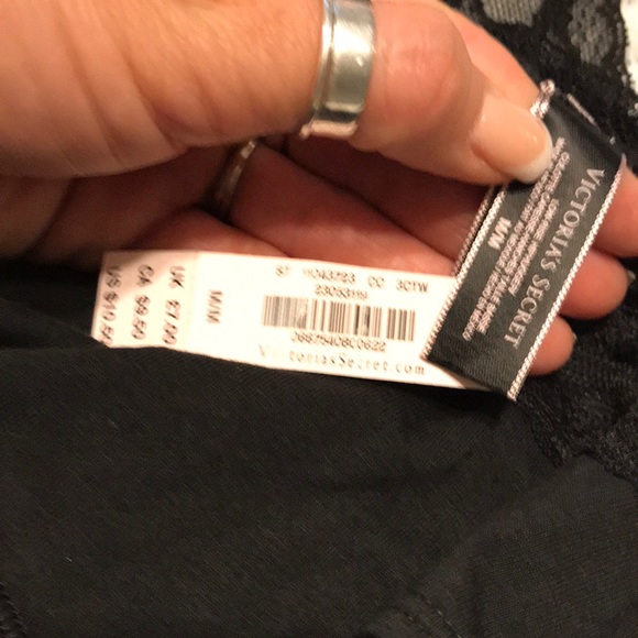 Victoria’s Secret panties - Picture 3 of 3